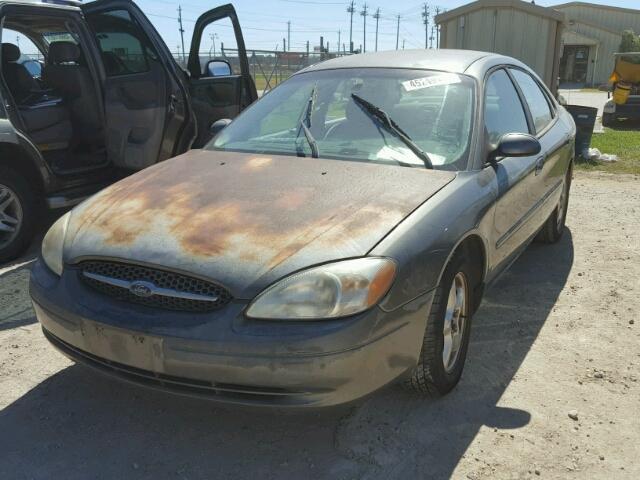 1FAFP53U32A205378 - 2002 FORD TAURUS SE GREEN photo 2