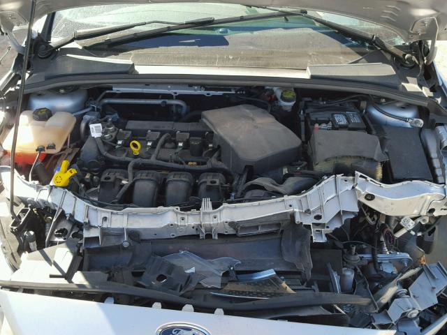 1FADP3F21GL379113 - 2016 FORD FOCUS SE SILVER photo 7