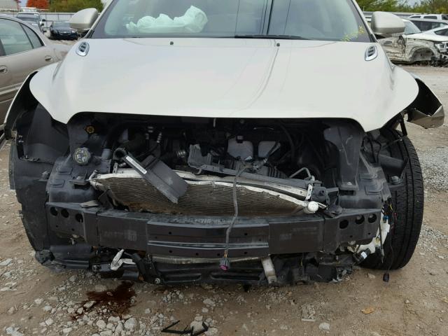 5GAKVCKD1HJ188756 - 2017 BUICK ENCLAVE BEIGE photo 9