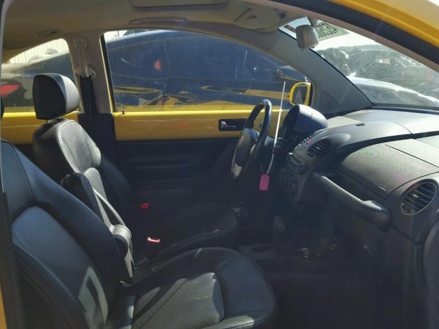 3VWRW31C88M512594 - 2008 VOLKSWAGEN NEW BEETLE 黄色 照片 5