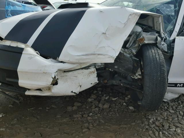 1ZVFT80N465157146 - 2006 FORD MUSTANG WHITE photo 9