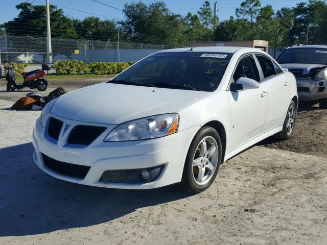 1G2ZJ57K194266808 - 2009 PONTIAC G6 WHITE photo 2