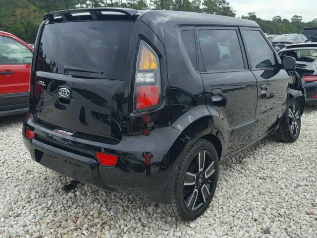 KNDJT2A29A7124901 - 2010 KIA SOUL BLACK photo 4