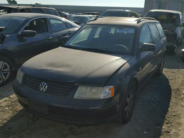 WVWNA63B0XE440199 - 1999 VOLKSWAGEN PASSAT GLS BLACK photo 2