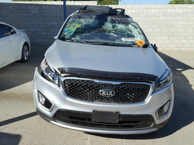 5XYPHDA56GG041116 - 2016 KIA SORENTO EX SILVER photo 9