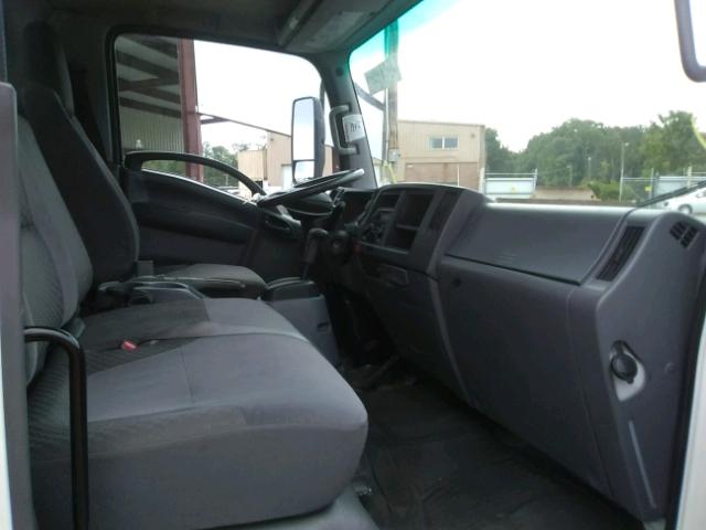 JALE5W162E7901400 - 2014 ISUZU NQR WHITE photo 5