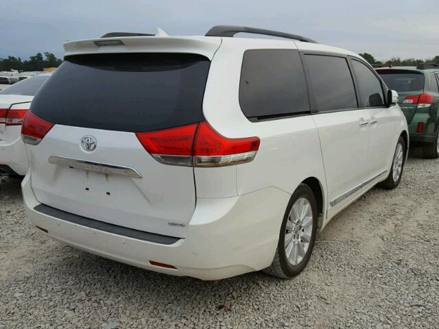 5TDYK3DC8DS287819 - 2013 TOYOTA SIENNA WHITE photo 4