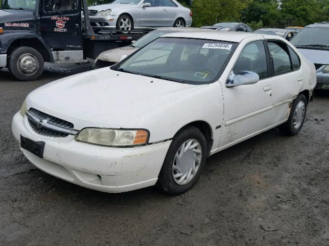 1N4DL01D71C242736 - 2001 NISSAN ALTIMA XE WHITE photo 2