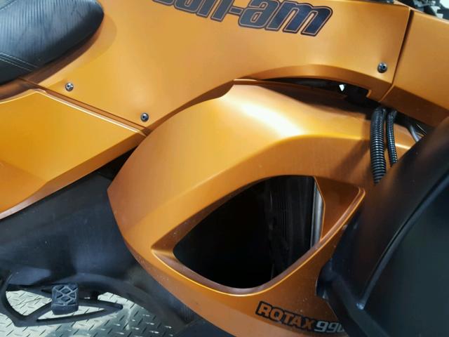 2BXJARA16BV000419 - 2011 CAN-AM SPYDER ROA TWO TONE photo 12