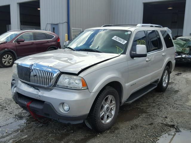 5LMEU68H05ZJ09951 - 2005 LINCOLN AVIATOR 银色 照片 2