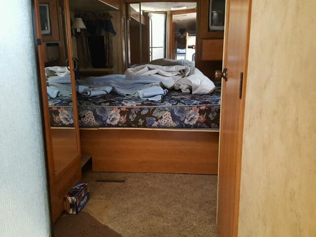 4YDF3402X84702029 - 2008 KEYSTONE MONTANA WHITE photo 5