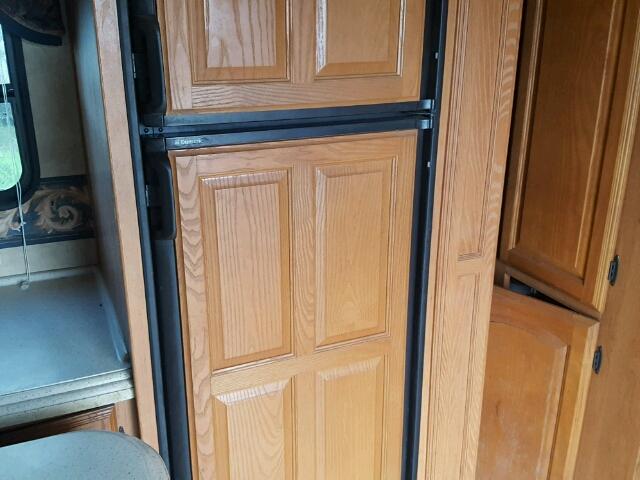 4YDF3402X84702029 - 2008 KEYSTONE MONTANA WHITE photo 9