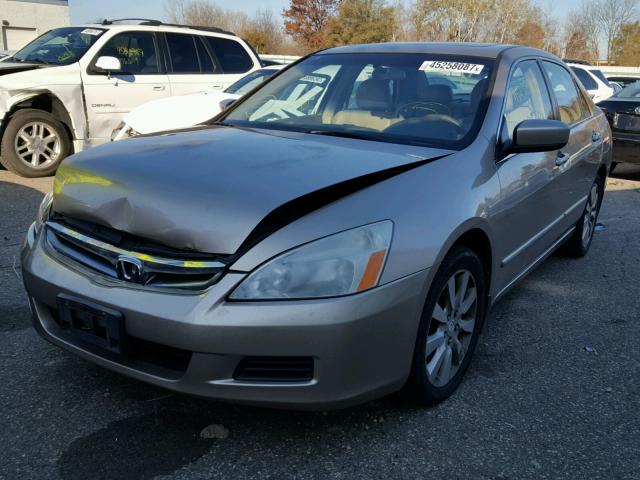 1HGCM66516A042429 - 2006 HONDA ACCORD TAN photo 2