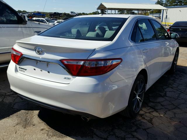 4T1BF1FK5FU893642 - 2015 TOYOTA CAMRY LE WHITE photo 4