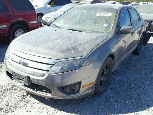 3FAHP0HA1AR424192 - 2010 FORD FUSION SE GRAY photo 2