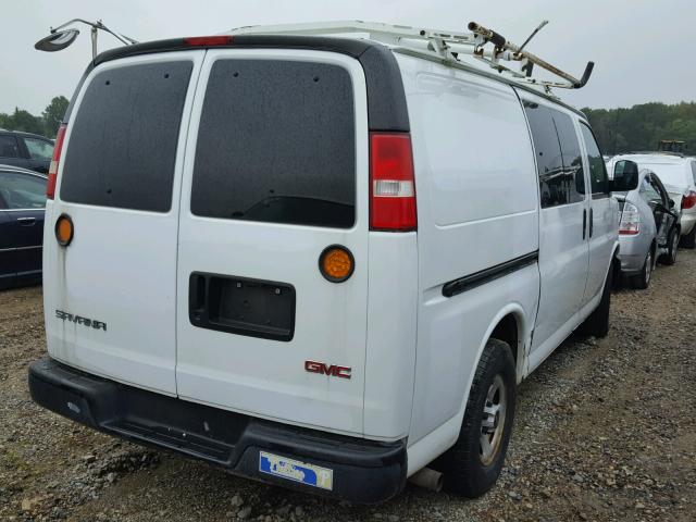 1GTFG15X041229246 - 2004 GMC SAVANA G15 WHITE photo 4