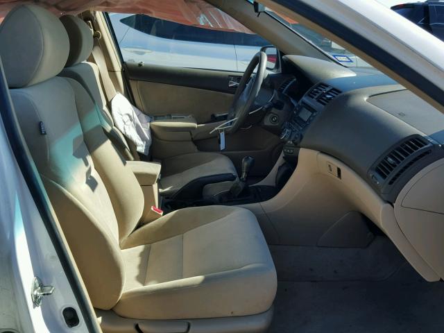 1HGCM55495A087779 - 2005 HONDA ACCORD LX WHITE photo 5