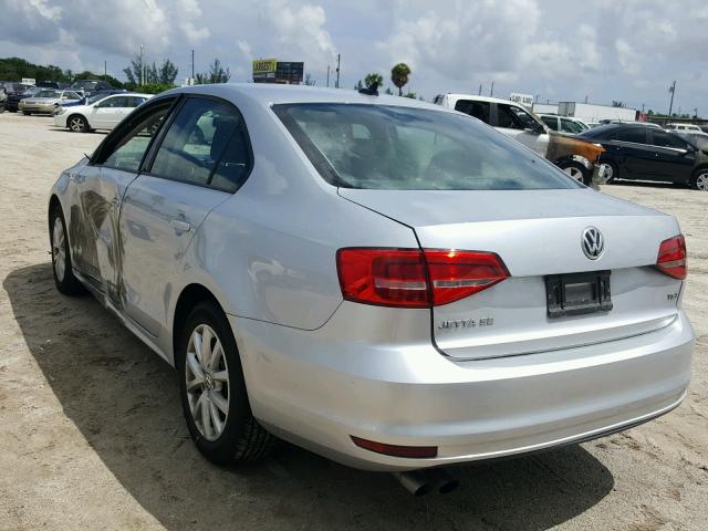 3VWD17AJ8FM251477 - 2015 VOLKSWAGEN JETTA SE SILVER photo 3