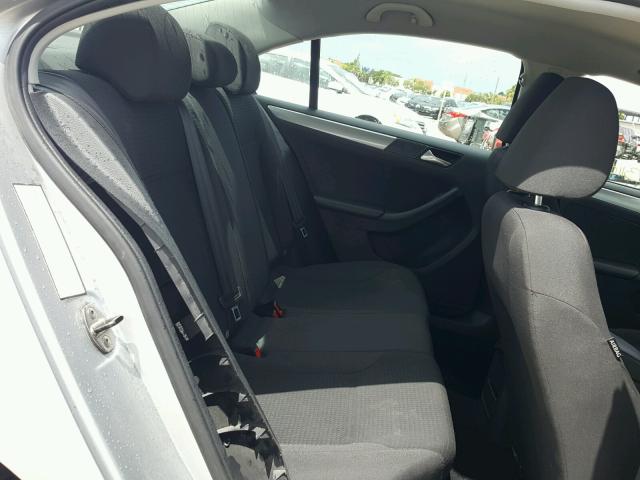 3VWD17AJ8FM251477 - 2015 VOLKSWAGEN JETTA SE SILVER photo 6