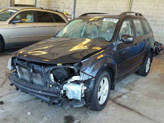 JF2SH6BC4AH799815 - 2010 SUBARU FORESTER X GRAY photo 2