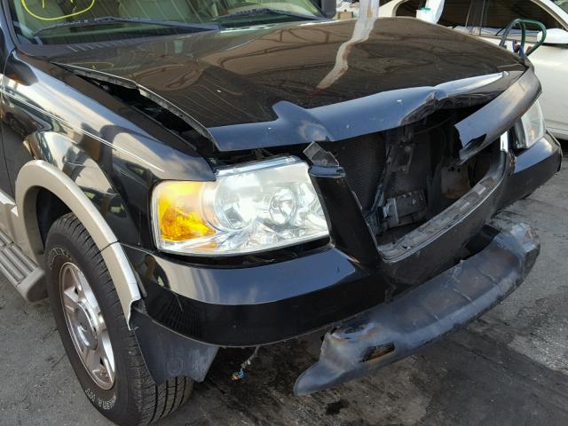 1FMFU17535LA12098 - 2005 FORD EXPEDITION BLACK photo 9