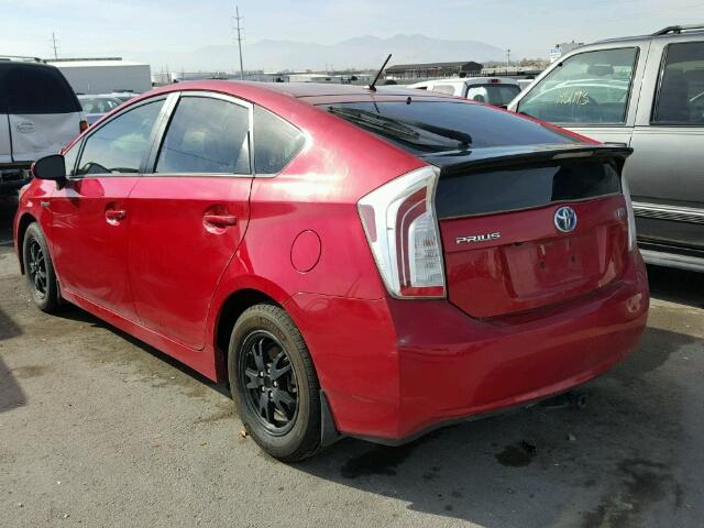 JTDKN3DU4F1913579 - 2015 TOYOTA PRIUS RED photo 3