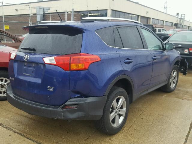 2T3RFREVXFW271182 - 2015 TOYOTA RAV4 XLE BLUE photo 4