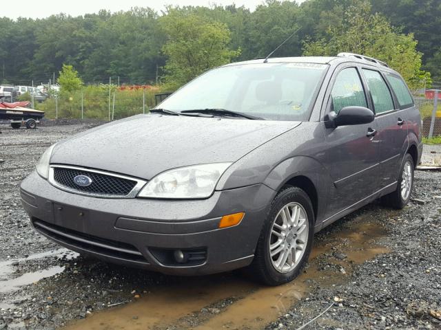 1FAHP36N96W156195 - 2006 FORD FOCUS ZXW GRAY photo 2