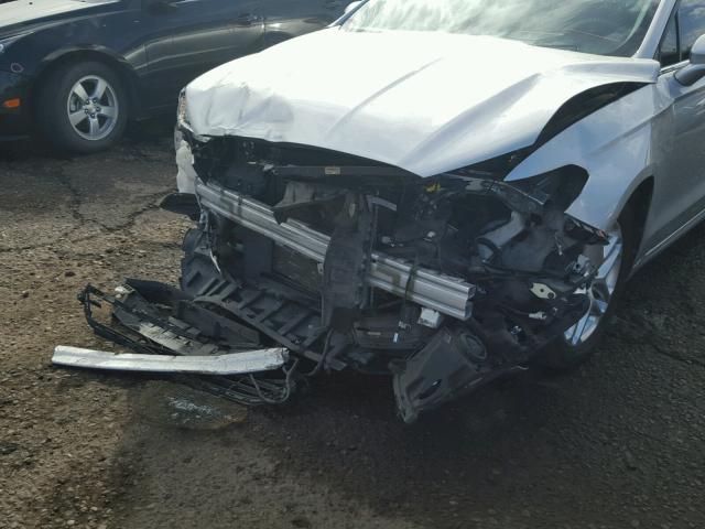 3FA6P0H77DR143627 - 2013 FORD FUSION SE SILVER photo 9