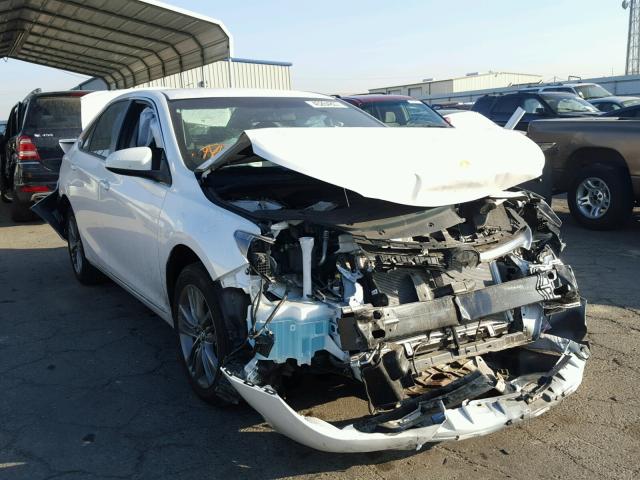 4T1BF1FK2HU392615 - 2017 TOYOTA CAMRY LE თეთრი ფოტო 1