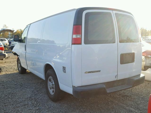 1GCFG15XX71150431 - 2007 CHEVROLET EXPRESS G1 WHITE photo 3