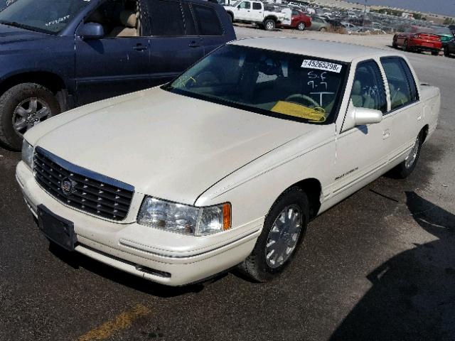 1G6KF5496XU737576 - 1999 CADILLAC DEVILLE CO WHITE photo 2