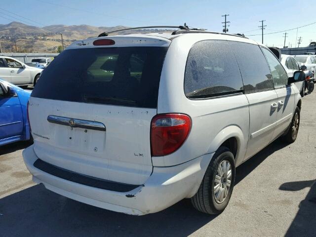 2A4GP44R67R109678 - 2007 CHRYSLER TOWN & COU WHITE photo 4