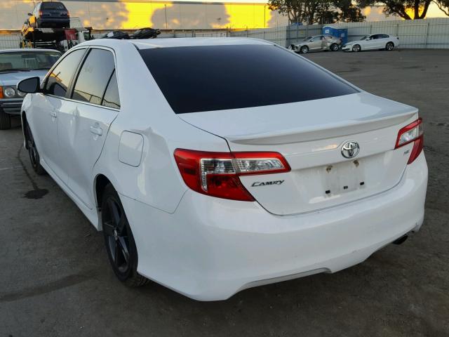 4T1BF1FK9CU185700 - 2012 TOYOTA CAMRY BASE WHITE photo 3