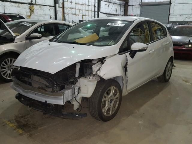 3FADP4EJ0EM154143 - 2014 FORD FIESTA SE WHITE photo 2