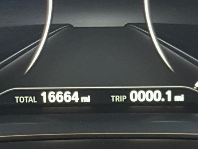 WBA7E2C58GG548393 - 2016 BMW 740 WHITE photo 8