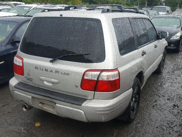 JF1SF65601H725310 - 2001 SUBARU FORESTER S 银色 照片 4