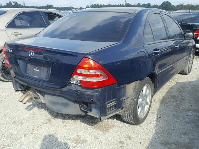 WDBRF61J94F487703 - 2004 MERCEDES-BENZ C 240 BLUE photo 4