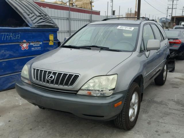 JTJGF10U220124017 - 2002 LEXUS RX 300 GRAY photo 2