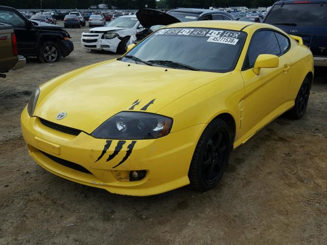 KMHHN65F05U162873 - 2005 HYUNDAI TIBURON GT YELLOW photo 2