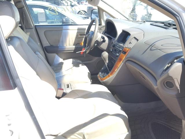 JT6GF10U0Y0065911 - 2000 LEXUS RX 300 WHITE photo 5