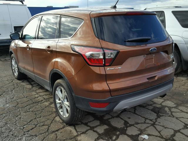 1FMCU0GD8HUC48099 - 2017 FORD ESCAPE SE BROWN photo 3