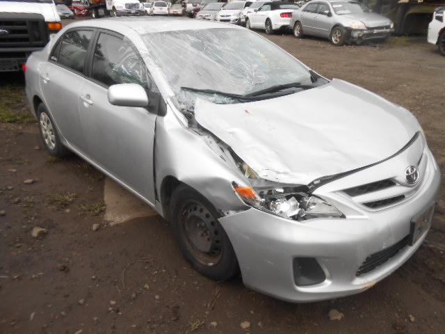 2T1BU4EE9BC536866 - 2011 TOYOTA COROLLA BA SILVER photo 1