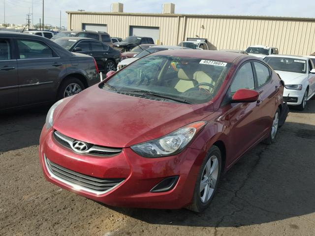 5NPDH4AE7DH263400 - 2013 HYUNDAI ELANTRA GL RED photo 2