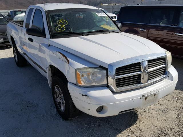 1D7HE42K06S629979 - 2006 DODGE DAKOTA SLT WHITE photo 1