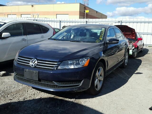 1VWBS7A33FC074893 - 2015 VOLKSWAGEN PASSAT SE BLUE photo 2