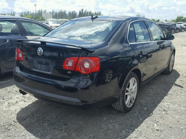 3VWSF81KX6M644209 - 2006 VOLKSWAGEN JETTA 2.5 BLACK photo 4