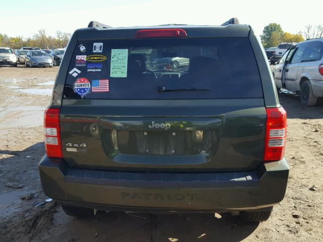 1J8FF28W28D581172 - 2008 JEEP PATRIOT SP GREEN photo 9