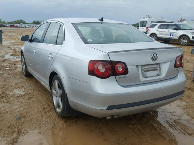 3VWRL7AJ5AM073553 - 2010 VOLKSWAGEN JETTA TDI SILVER photo 3