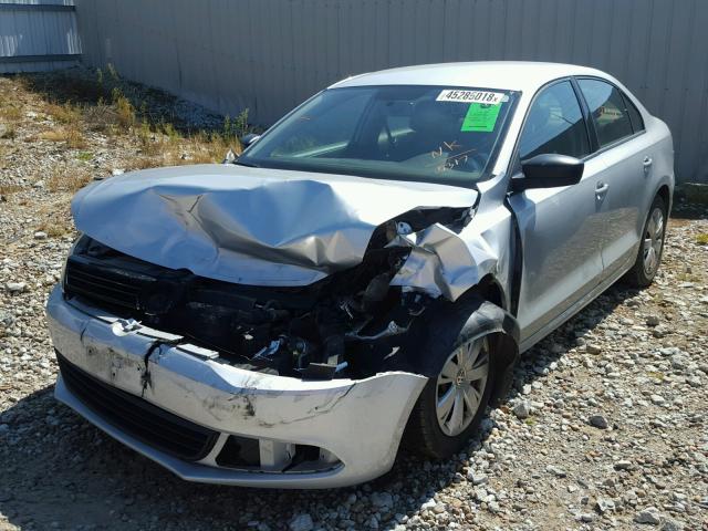 3VW2K7AJ1CM390317 - 2012 VOLKSWAGEN JETTA BASE 银色 照片 2